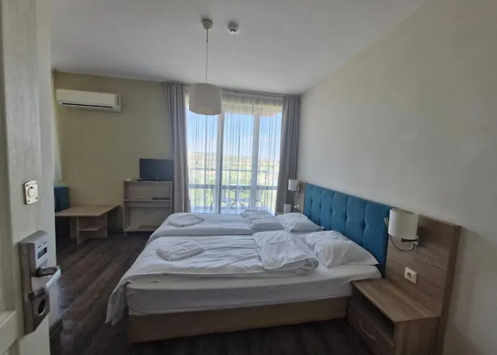 Sun Travel Sunny * Slăntjev Brjag